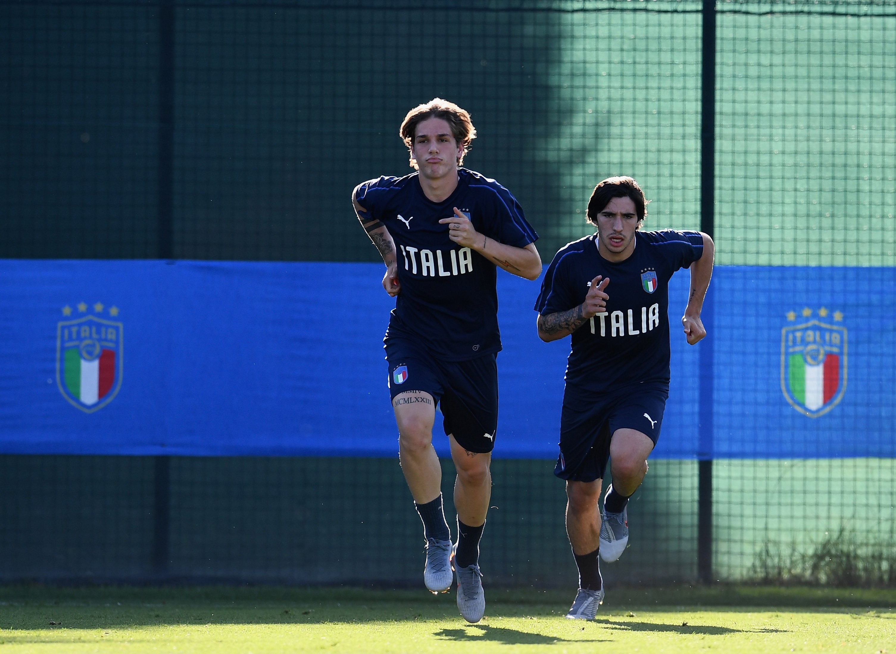 Nicolo Zaniolo y Sandro Tonali, durante un entrenamiento con Italia