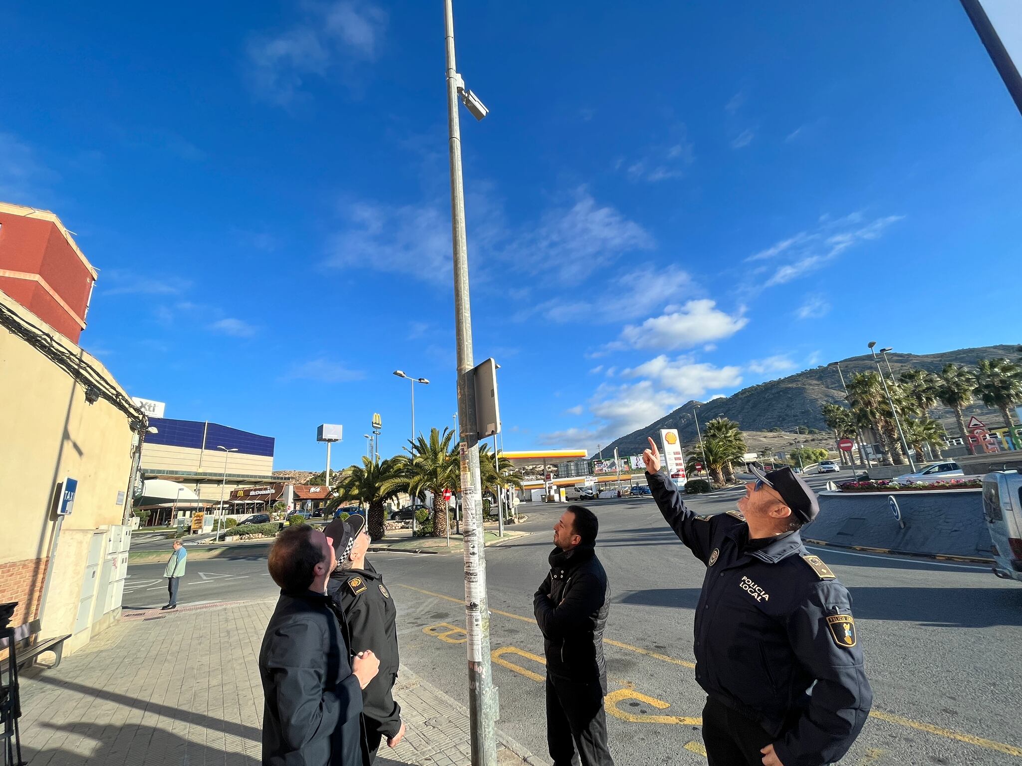 Instalación cámaras tráfico con lector matrículas en Petrer