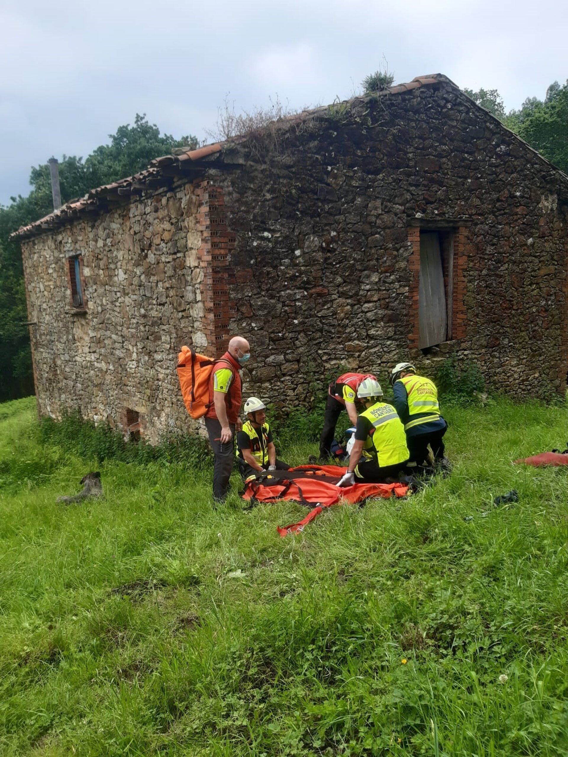 Rescate a un hombre tras romperse una pierna