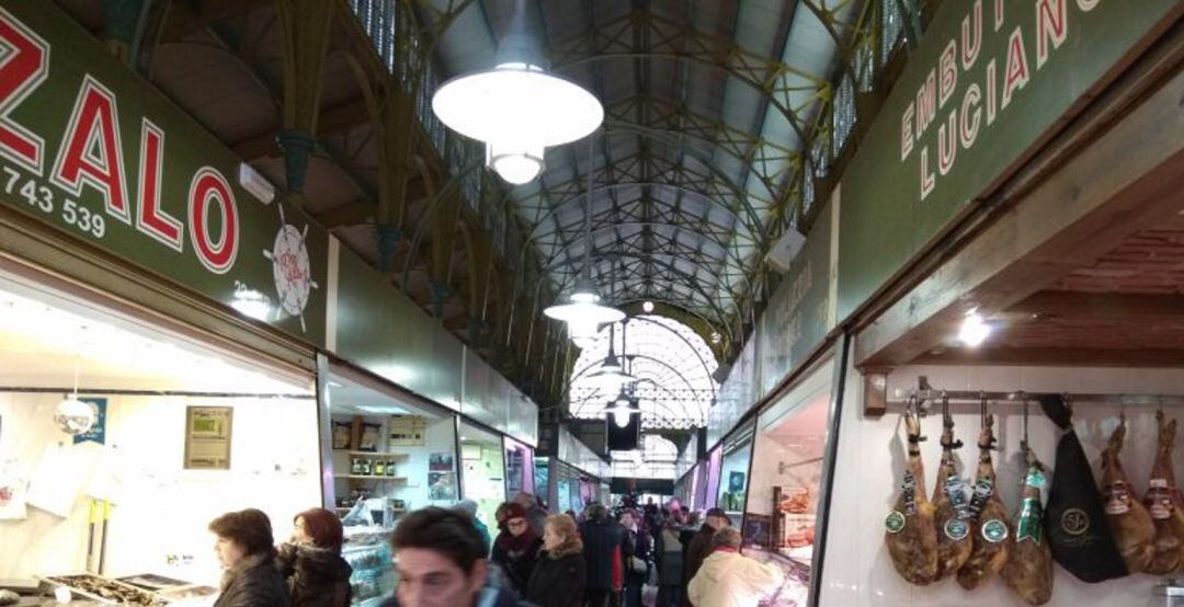 Interior de la Plaza Municipal de Abastos de Palencia