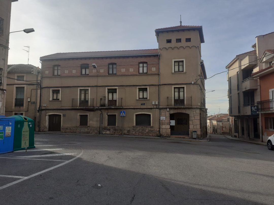 Edificio de la casa del Secretario en Cantalejo