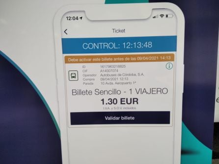 Detalle de la aplicación que permite acceder a los autobuses de Aucorsa pagando con el teléfono móvil