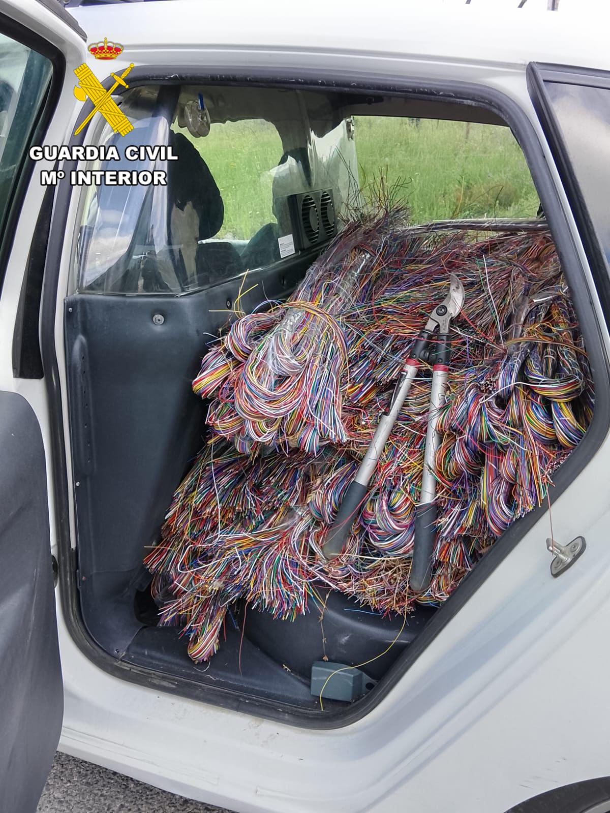 Guardia Civil desarticula una banda dedicada al robo de cableado telefónico en Ávila