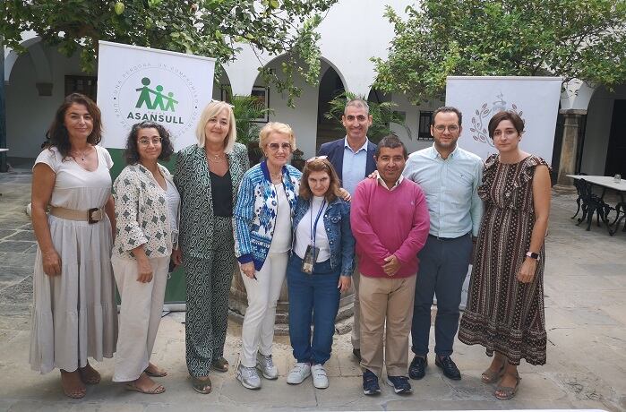 Foto de familia tras el acuerdo