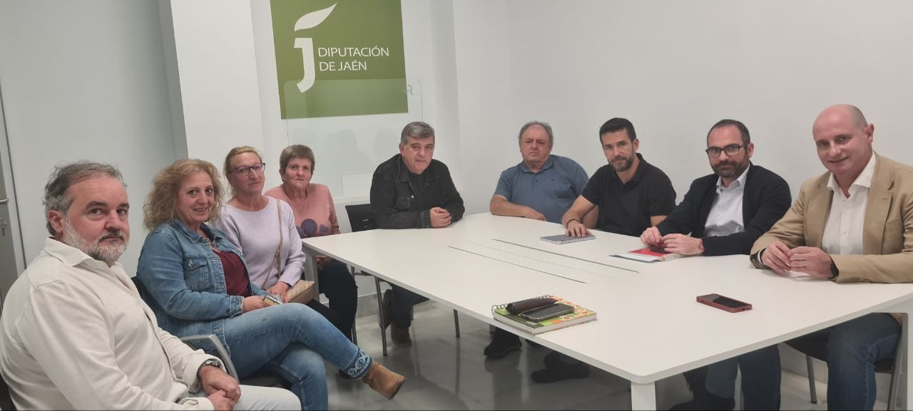 Reunión de miembros de la &#039;Plataforma Ciudadana por Solera&#039;, con Diputado de Servicios Municipales y técnicos de la Diputación Provincial de Jaén.