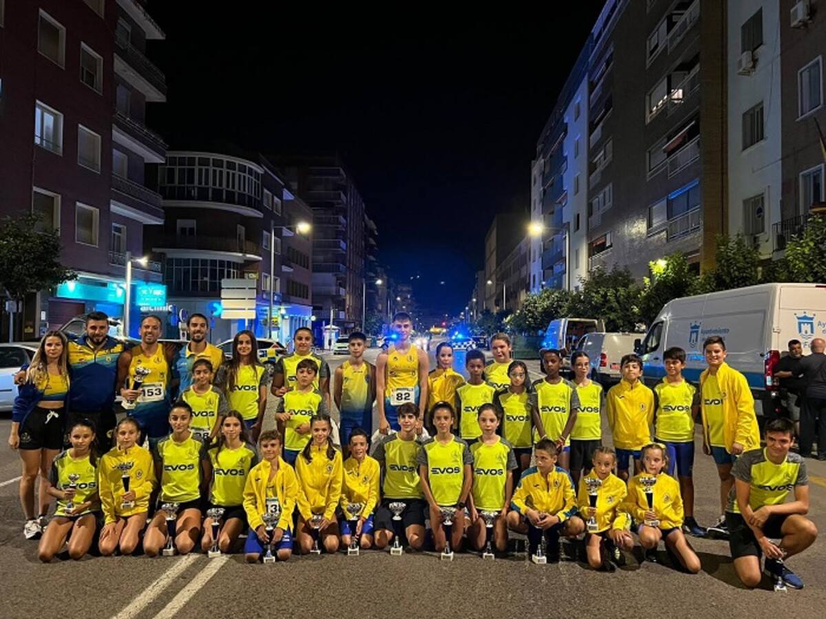 Walid Msahli y Almudena Saborido vencen en la Milla de Algeciras