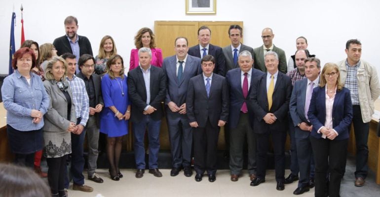 Representantes de los ayuntamientos de quince municipios del norte de Madrid reclaman la extensión del Cercanías