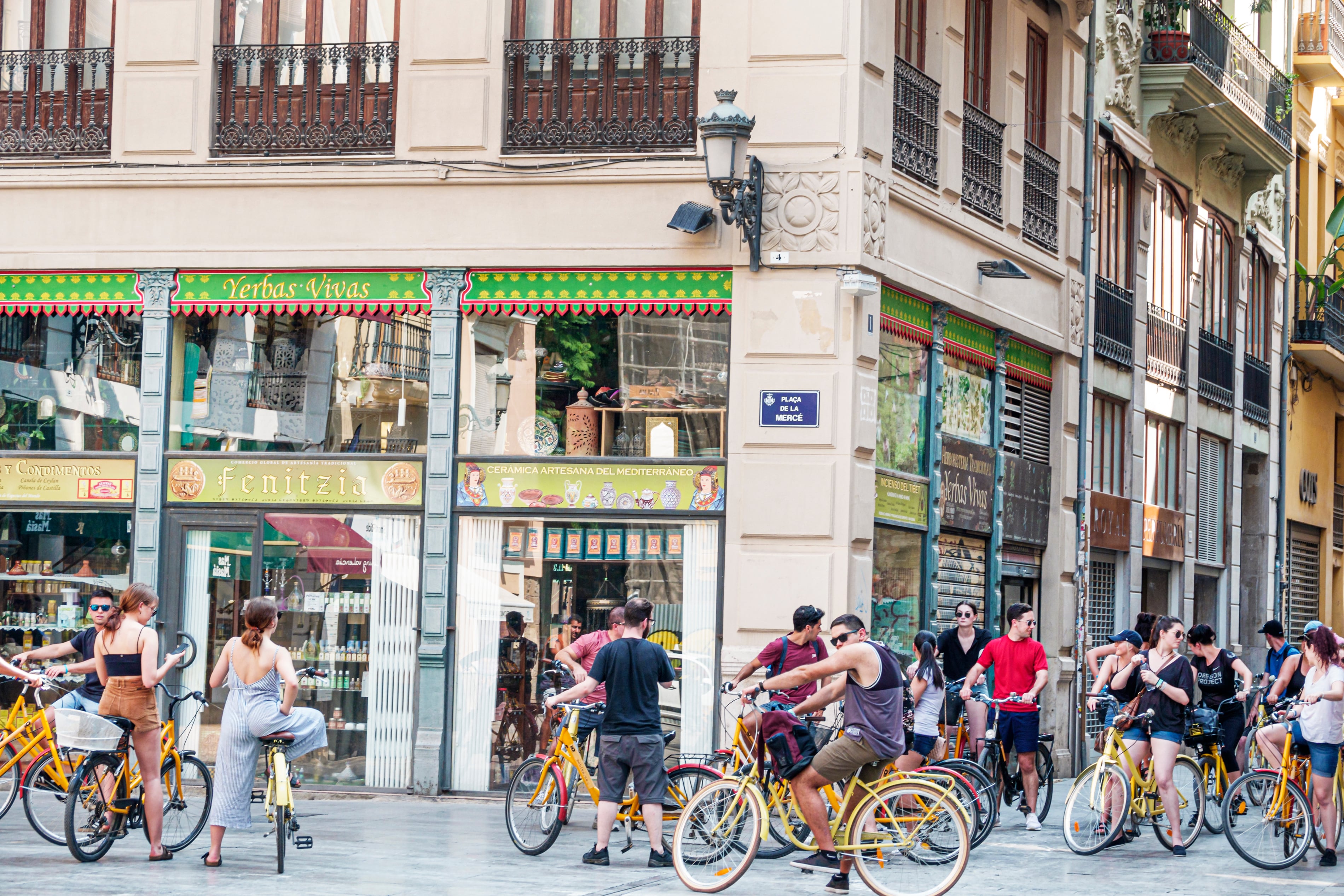 Turistas en el centro de València