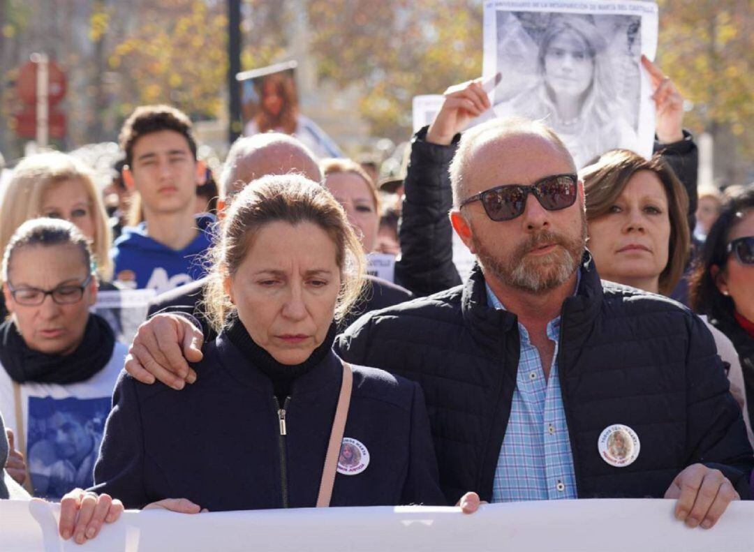 Imagen de archivo de los padres de Marta de Castillo en una manifestación