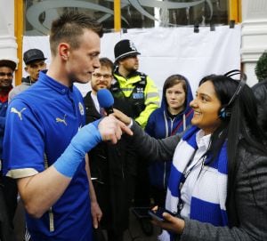 Jamie Vardie atiende a los medios en la celebración del título del Leicester.