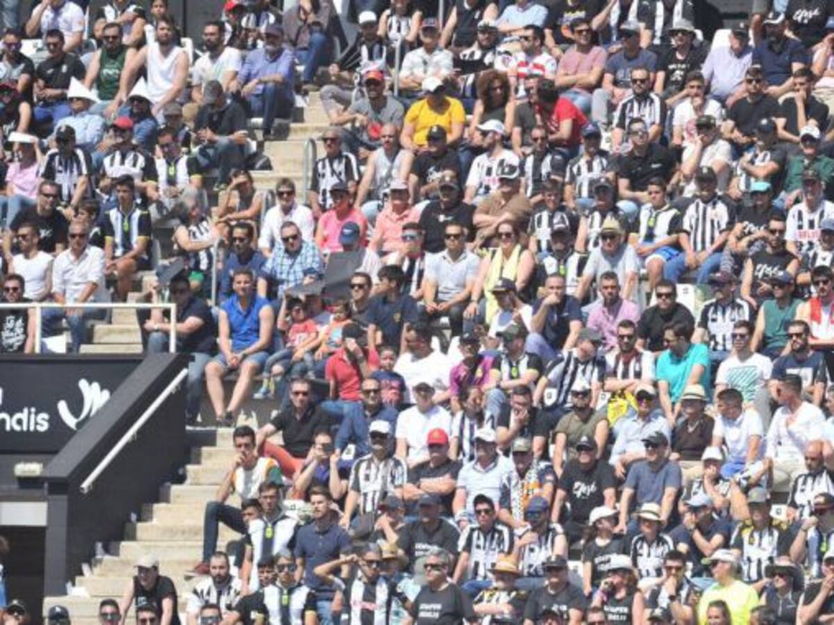 El Efesé sorteará entre sus abonados las entradas que le ha enviado el Rayo