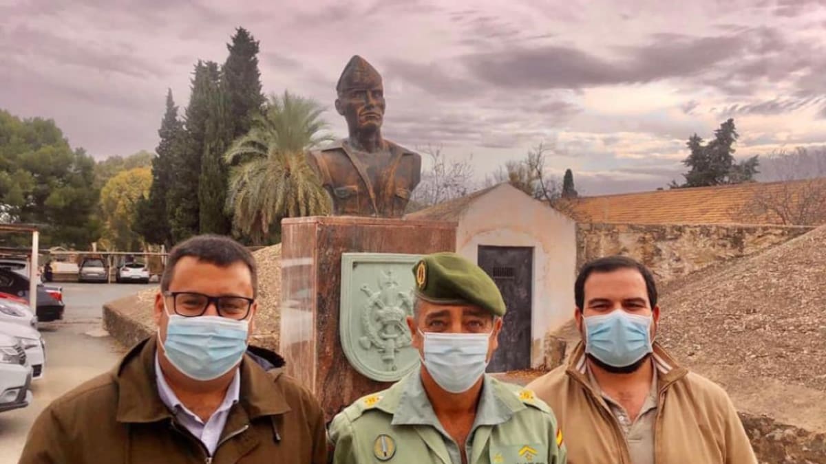 Manuel Guerrero: "El documental es un regalo a la Legión que tanto nos ha dado"