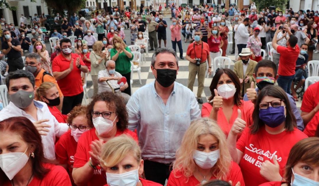 Juan Espadas se dio un baño de masas, este fin de semana, en la provincia de Jaén para el fin de campaña