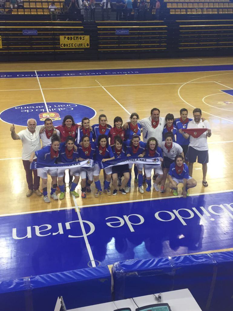 El Txantrea celebra el ascenso en Gran Canaria tras vencer también en el partido de vuelta por 1-3