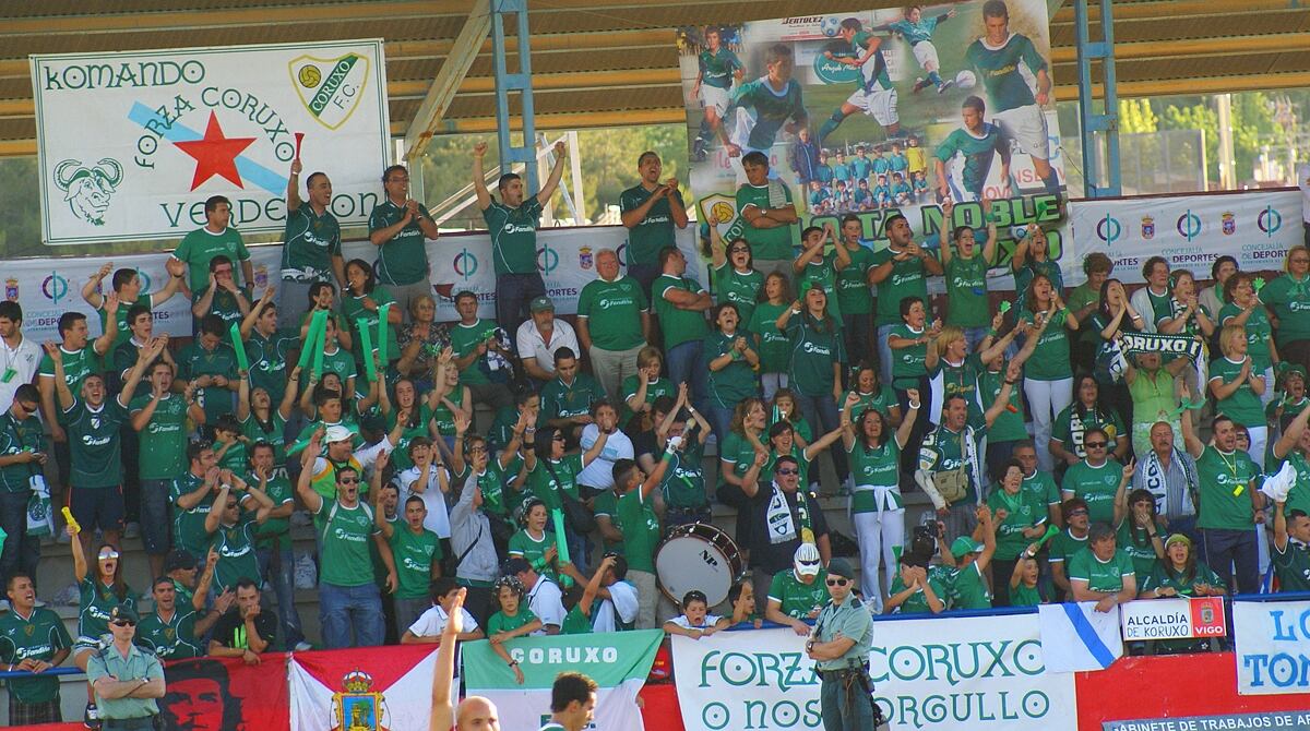 Afición del Coruxo en La Roda