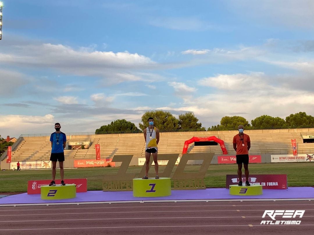 Quique Llopis y Luis Salort en el podiumdel Campeonato de España absoluto