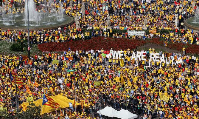 Concentración convocada en la plaza de Cataluña de Barcelona por la Assemblea Nacional Catalana (ANC) y Òmnium Cultural