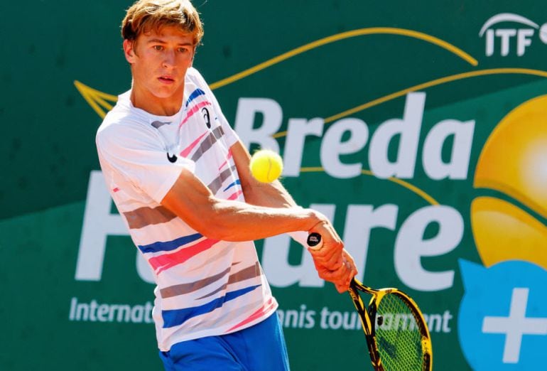 Coppejans pega un revés en un torneo de la ITF