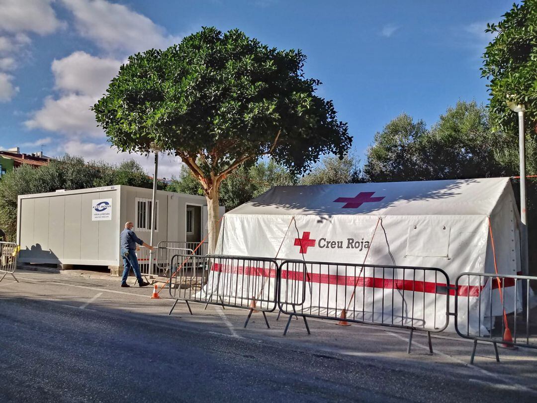 L'espai de Covid-exprés de Llevant ja disposa d'un espai tancat pr facilitar la presa de proves.