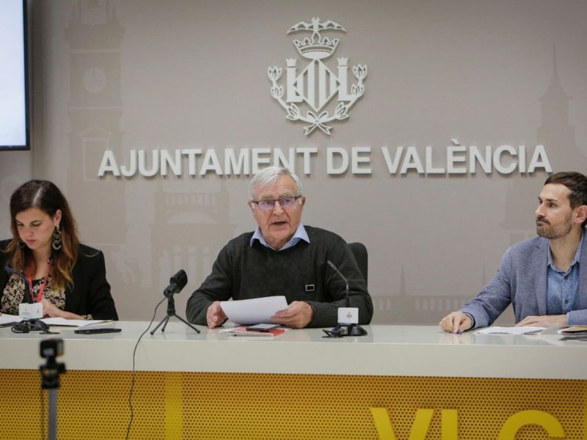 Los concejales de València se bajan el sueldo para dedicarlo a la investigación contra el coronavirus