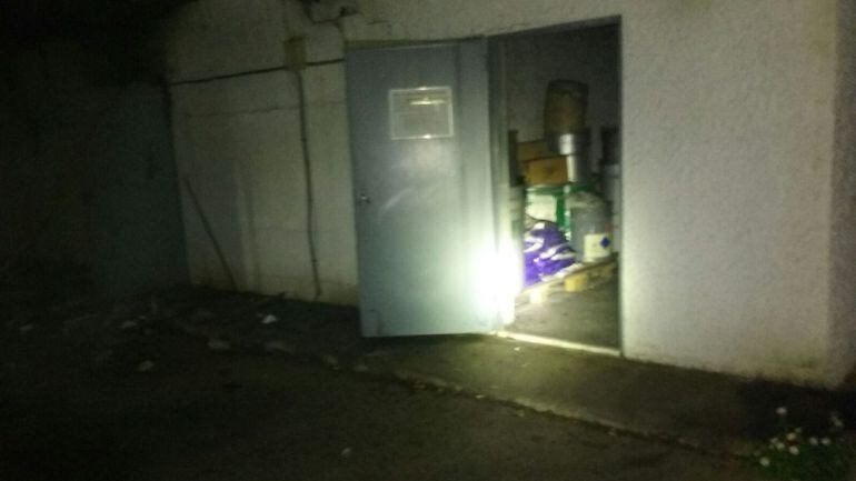 Incendio en una caseta de Pirotecnia Caballer en Olocau (Valencia)