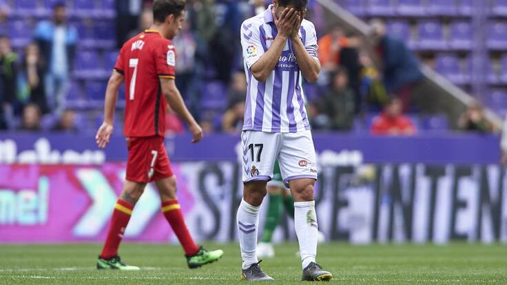 Javier Moyano: "Creo que la mano no está en una posición natural, que intenta abarcar espacio"