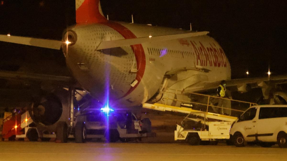 Avión de Air Arabia en el aeropuerto de Palma. EFE.