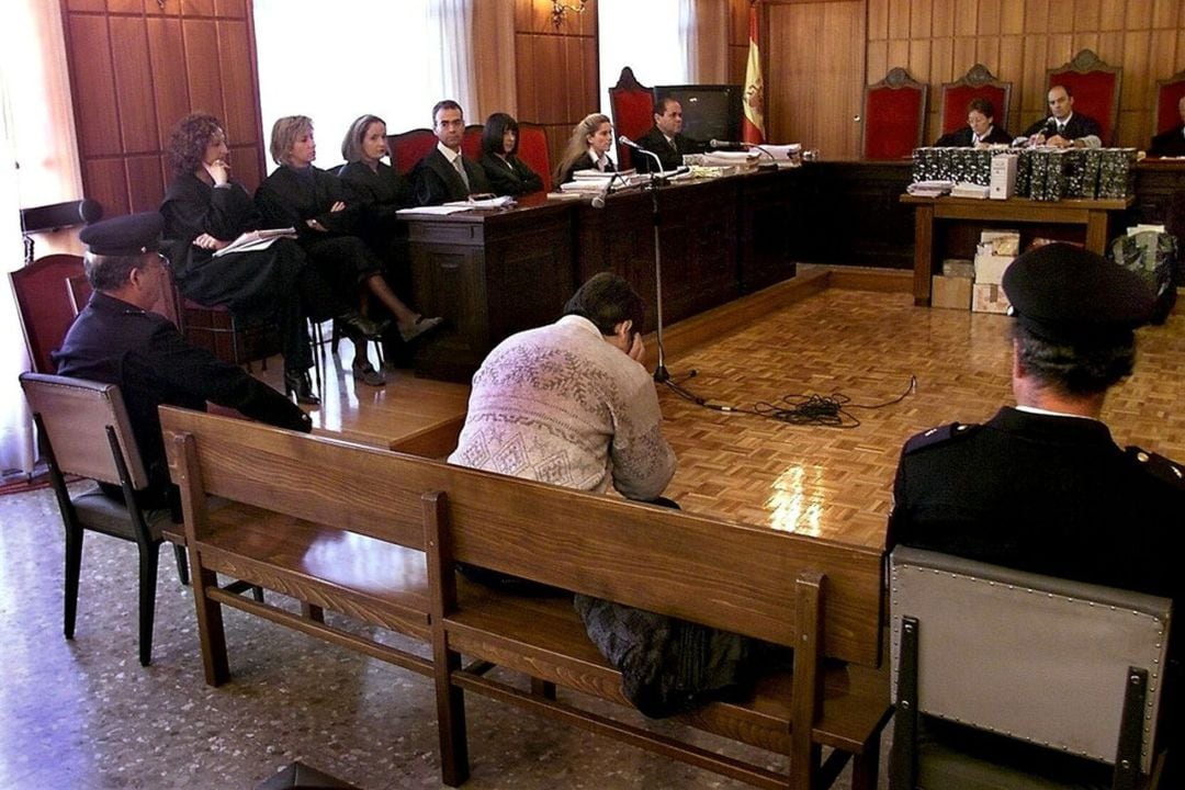 Joaquín Ferràndiz, durante el juicio por el asesinato de cinco mujeres, en 1999