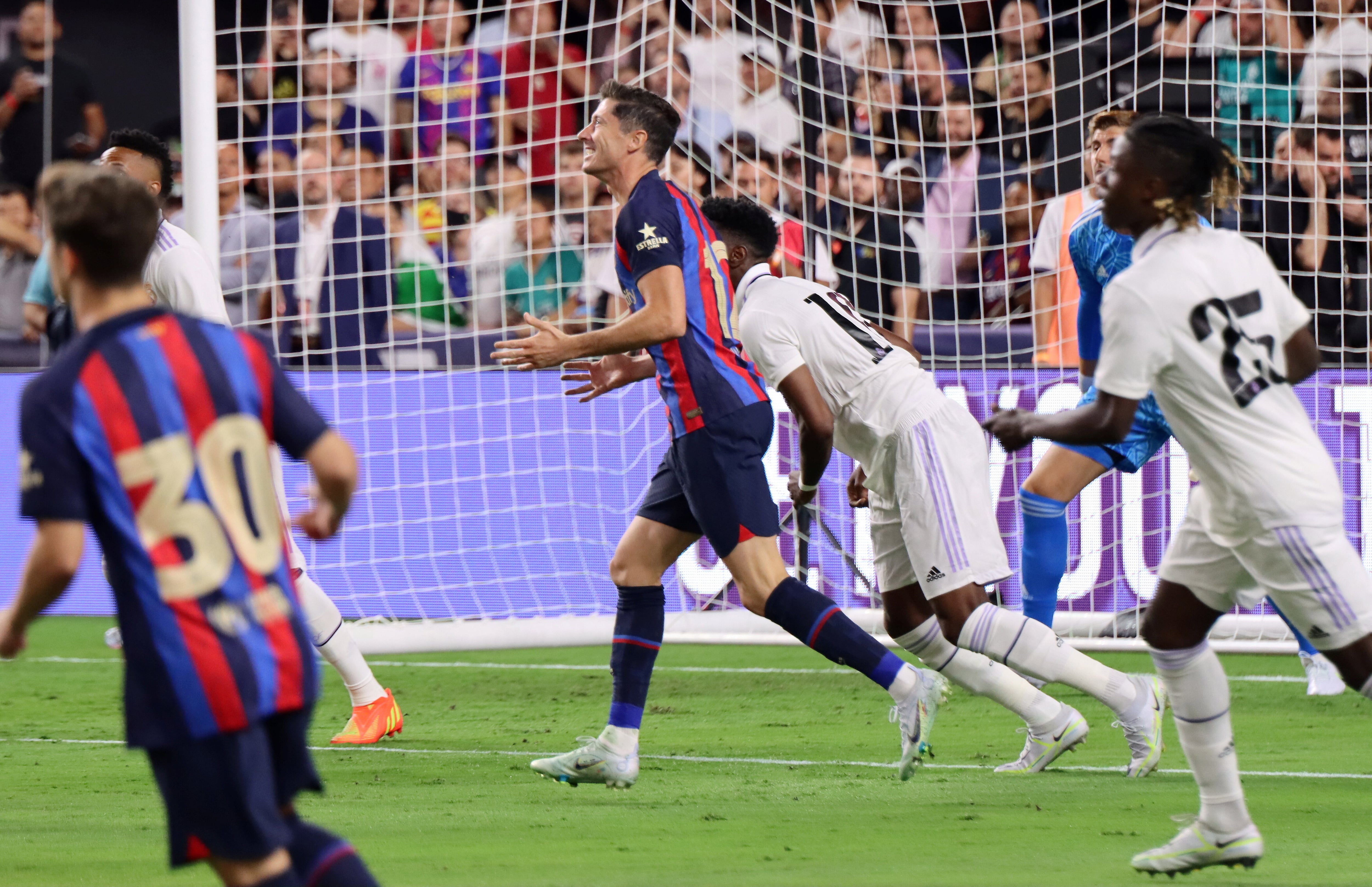 El Real Madrid juega un partido contra el Barcelona en EE.UU. EFE/EPA/Marcin Cholewinski POLAND OUT