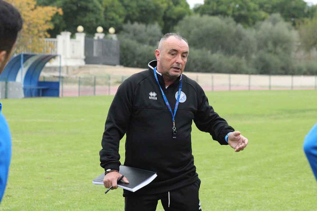 Josu Uribe durante un entrenamiento en el campo Pepe Ravelo