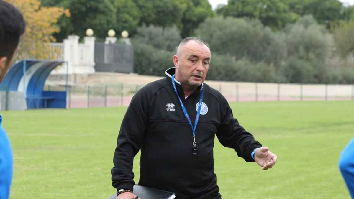 "Ojalá nuestro delantero sea Chico, pero si no está bien, habrá que recurrir a otro"