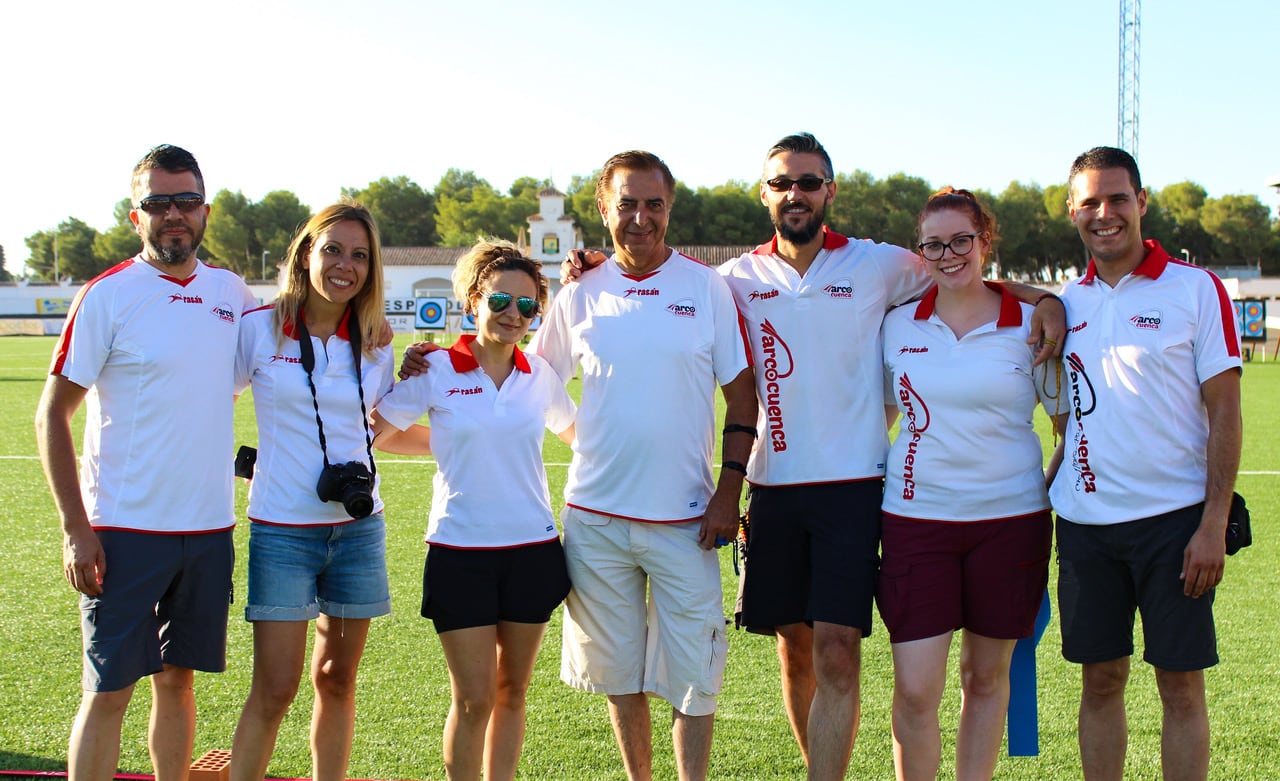 Vicente Cotillas, Barbara Pontones, Laura Martínez, Carlos Cubells, Paolo Ocaña, Beatriz Lorente y Carlos García, miembros del club Arco Cuenca.