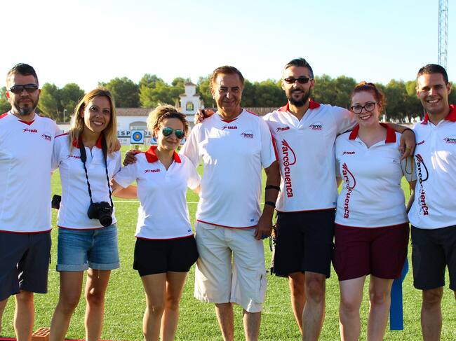 Vicente Cotillas, Barbara Pontones, Laura Martínez, Carlos Cubells, Paolo Ocaña, Beatriz Lorente y Carlos García, miembros del club Arco Cuenca.