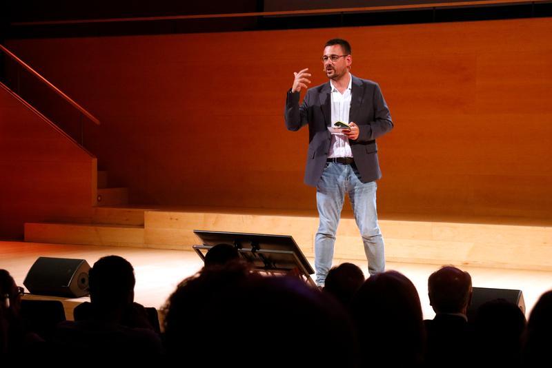 Lluc Salellas a la conferència de mig mandat