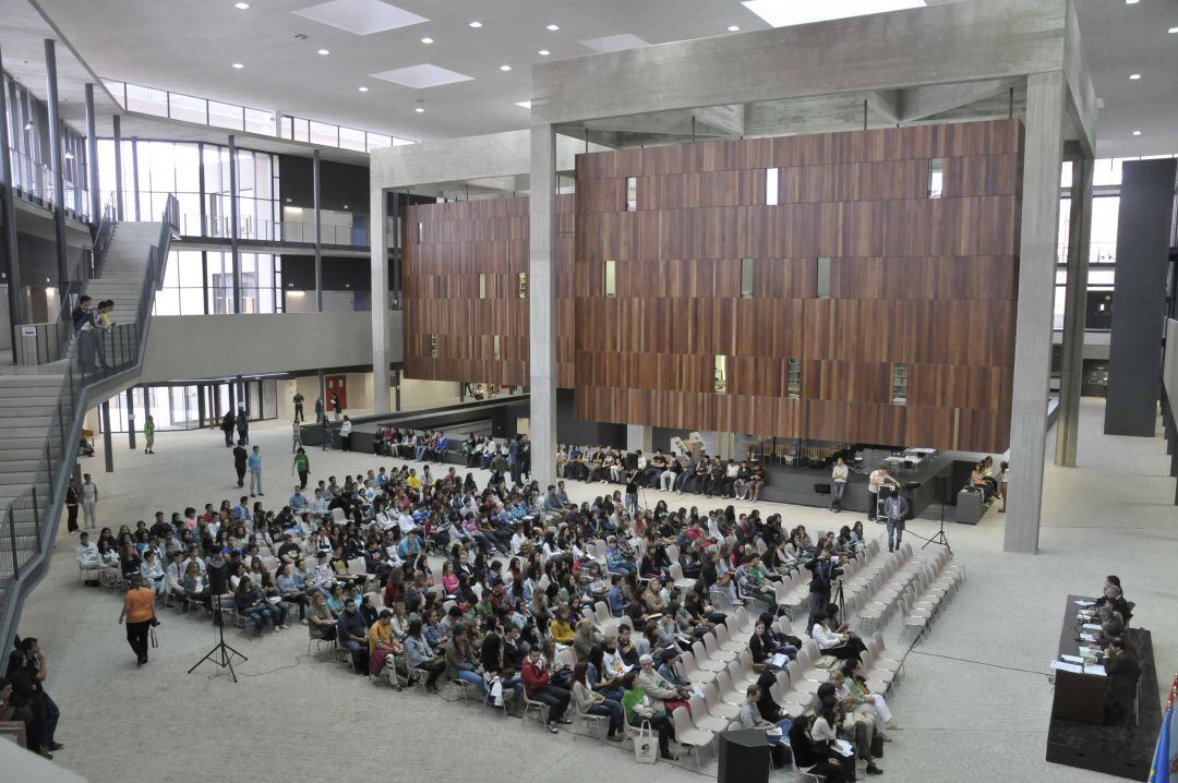 Vista del ágora del campus María Zambrano de la UVA en Segovia