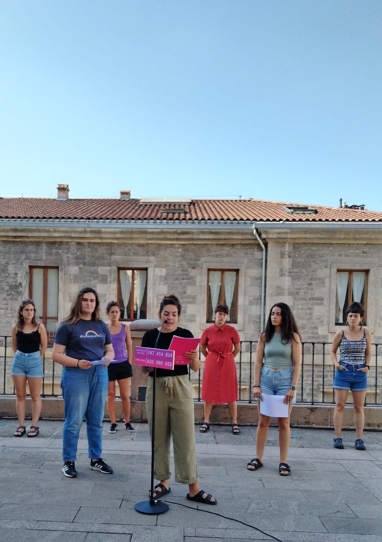 Presentación del protocolo del Movimiento Feminista y Lumagorri para las fiestas de la Virgen Blanca 2024