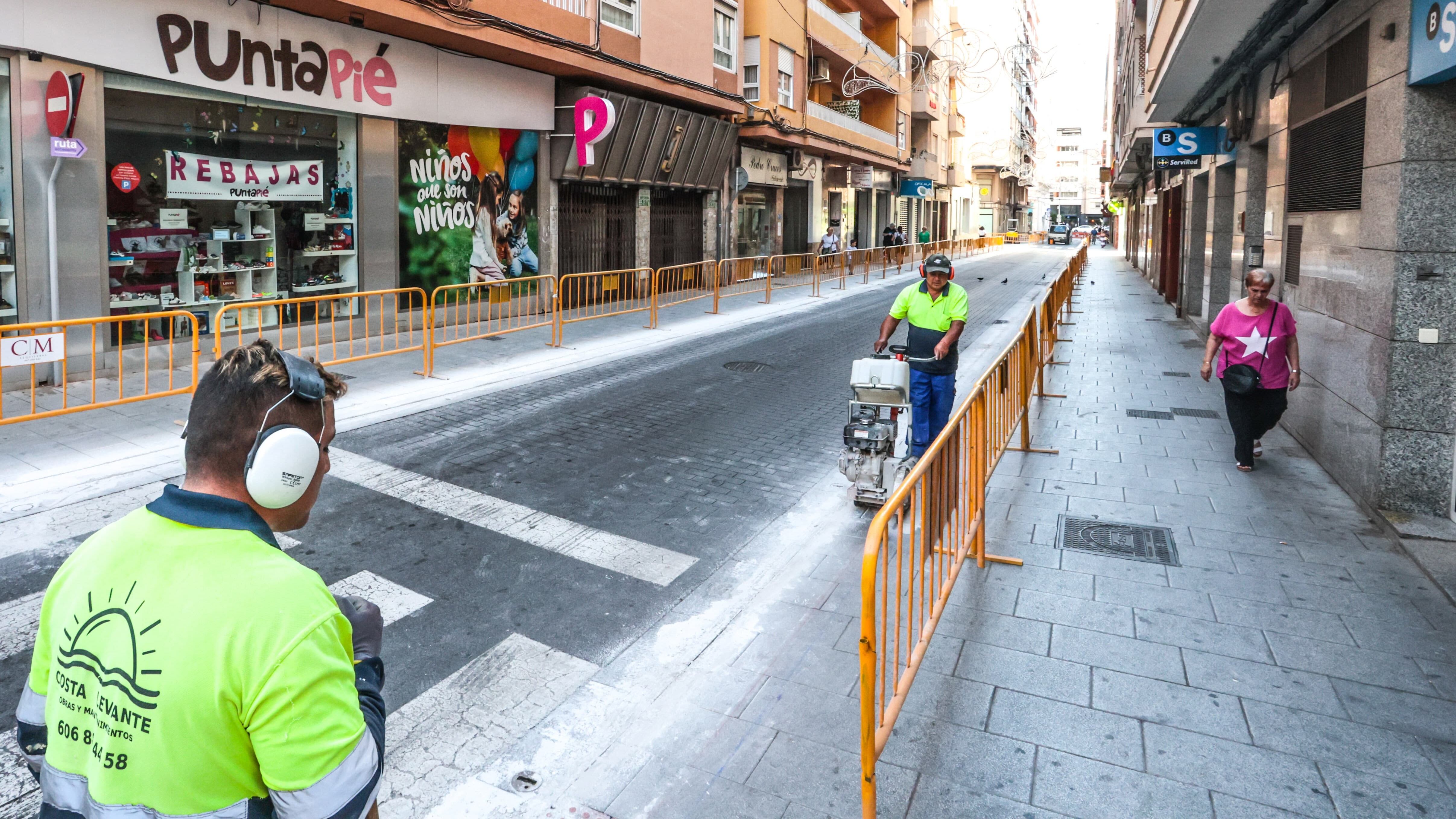 Calle Dahellos de Elda