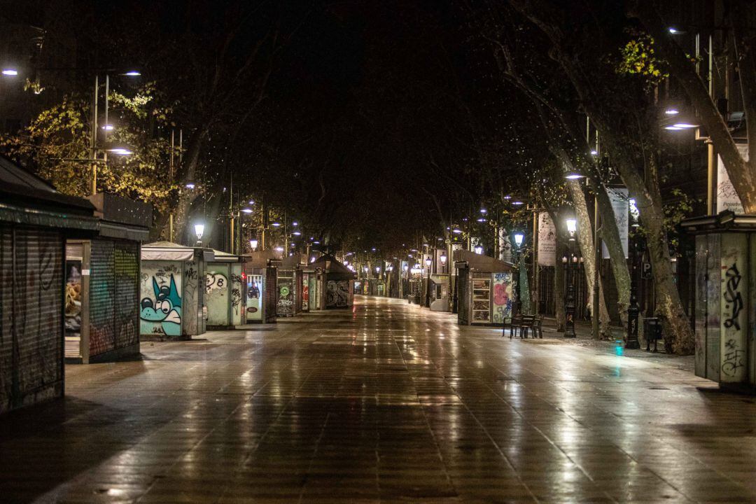 La Rambla vacía después del toque de queda