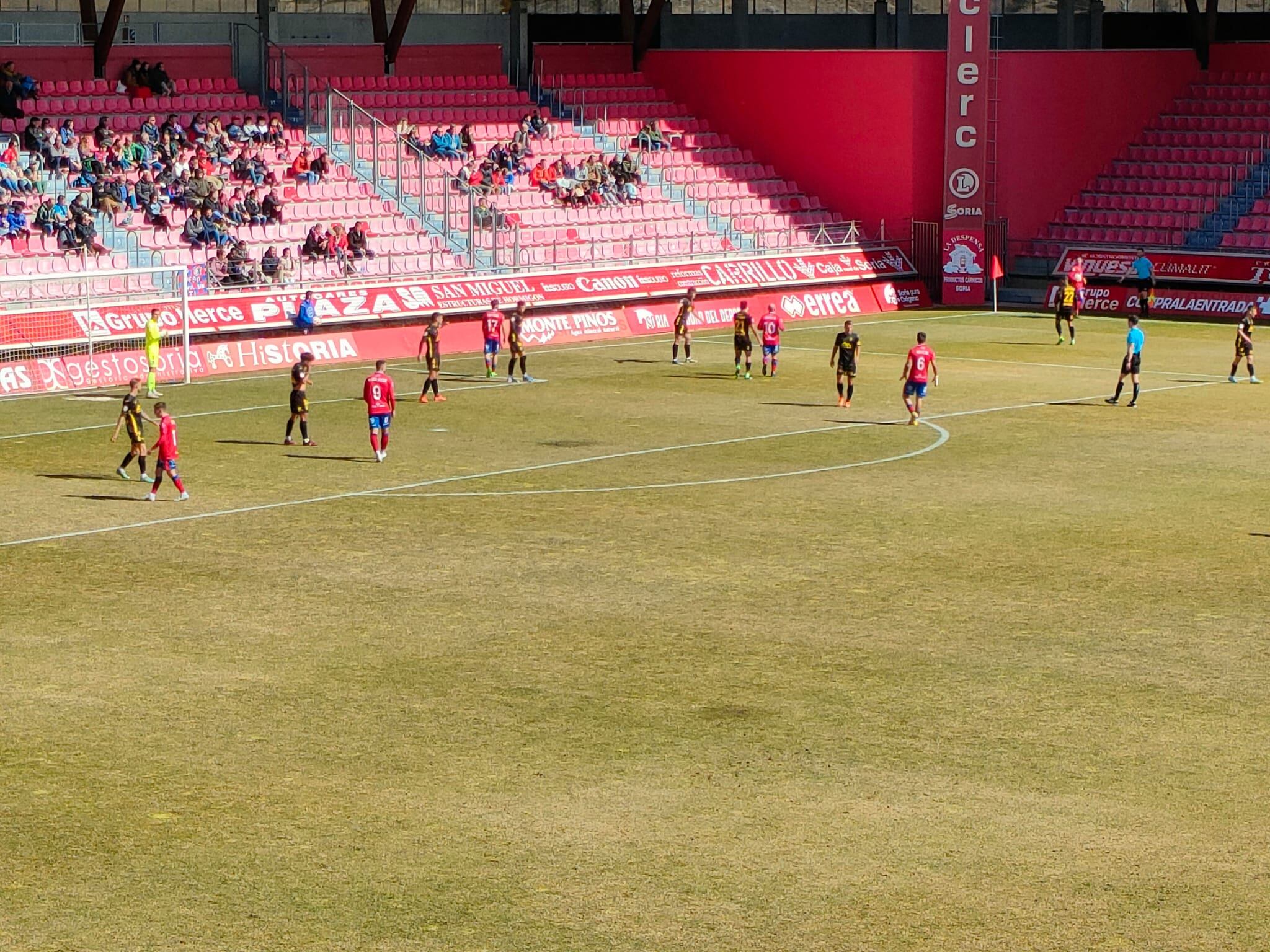 El Numancia no pudo pasar del 0-0 ante el Baleares en Los Pajaritos.