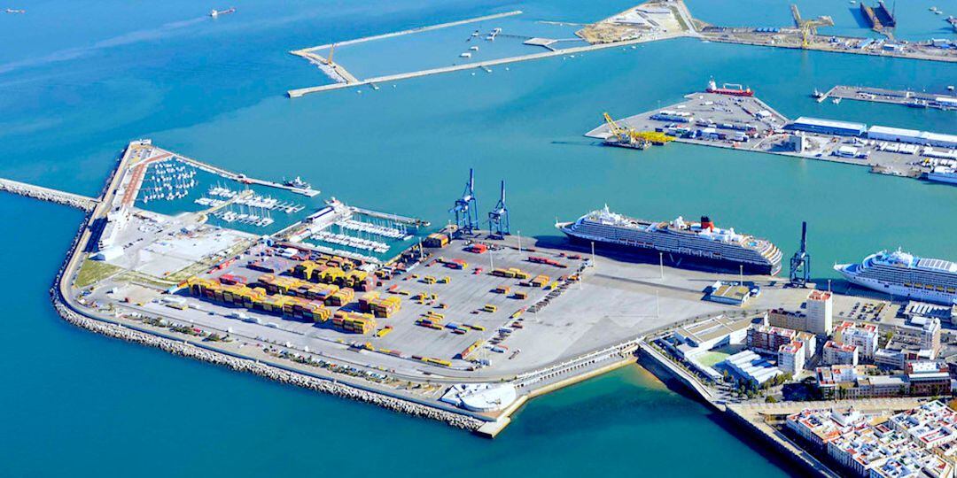 Acttual terminal Reina Sofía, espacio de crecimiento de la trama urbana de Cádiz