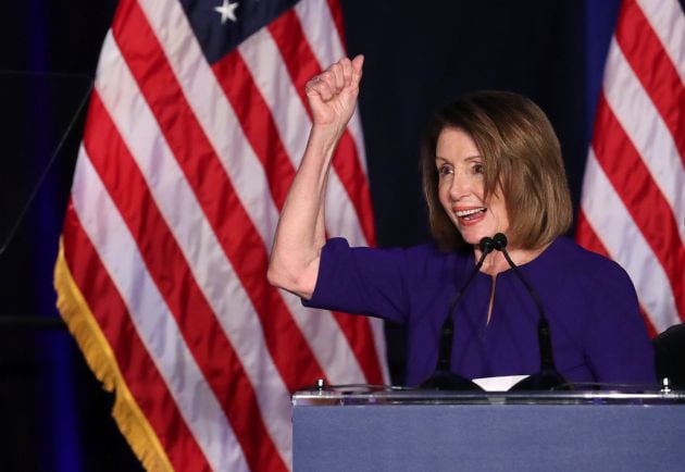 Nancy Pelosi celebra la victoria demócrata en la Cámara de Representantes.