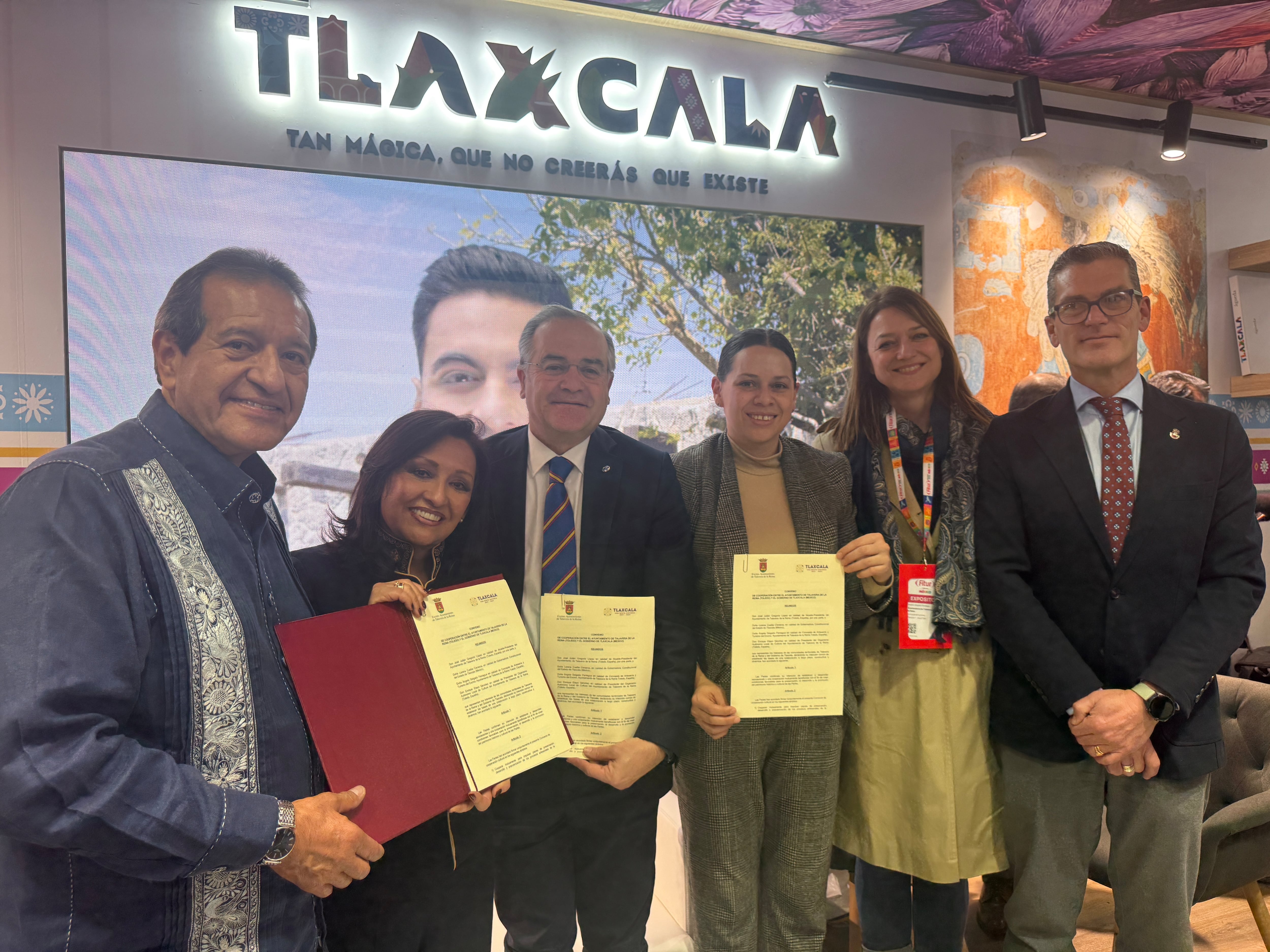 Autoridades de Talavera y Tlaxcala (México) firman un acuerdo de colaboración en FITUR