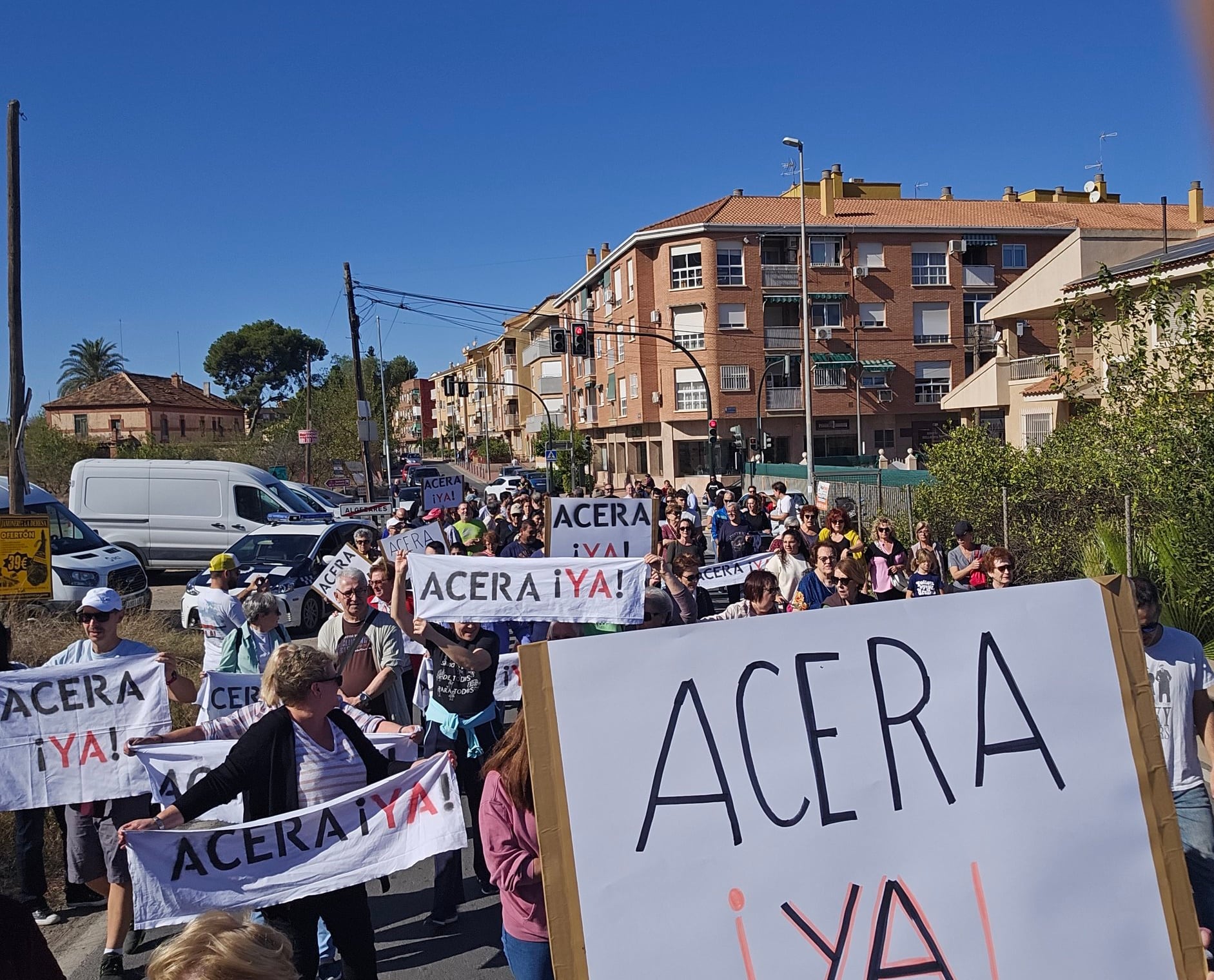 Protesta de los vecinos de Algezares y Santo Ángel