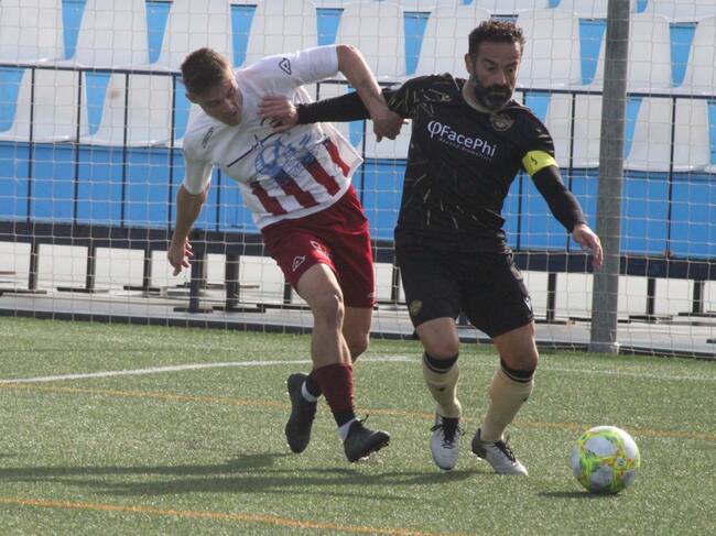 El Eldense falló ocasiones clarísimas ante un rival que no perdonó