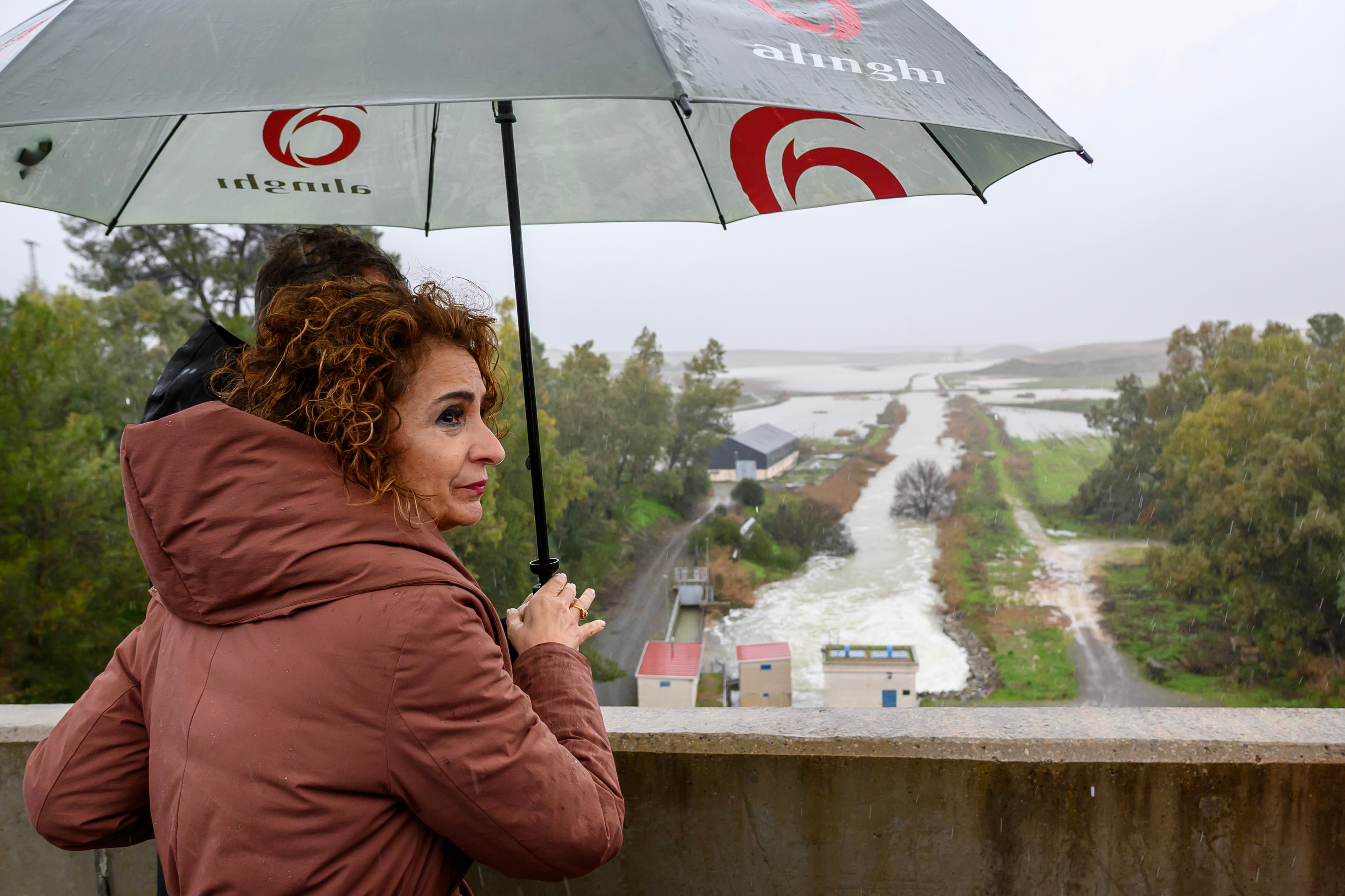 María Jesús Montero garantiza que los recursos del Gobierno de España estarán a disposición de la Junta para hacer frente a los estragos del temporal 