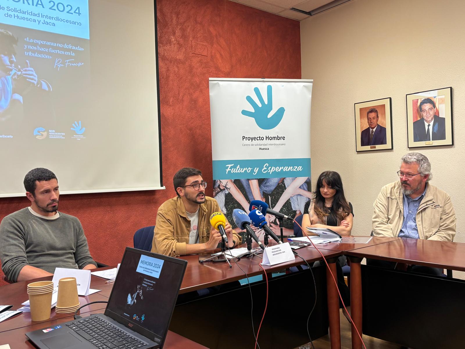 Noel Torrijos, Óscar Nadal, Jara Martínez y Aland Medal, responsables de SOS adolescentes y del área de prevención del Centro de Solidaridad Interdiocesano