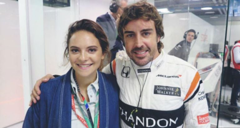 Fernando Alonso, junto a Francesca Michielin