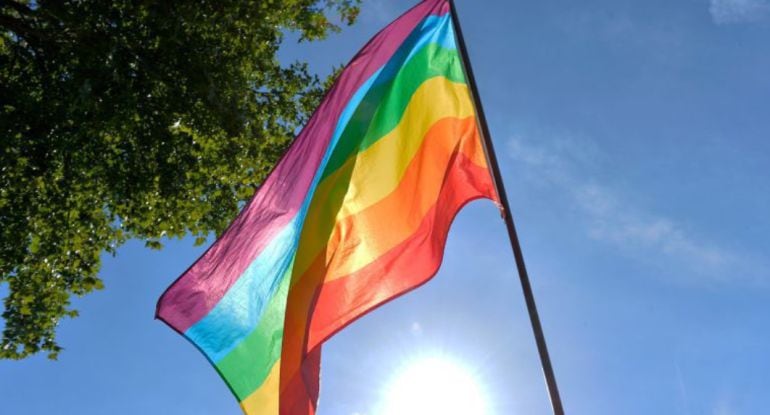 Bandera del orgullo LGTBI.