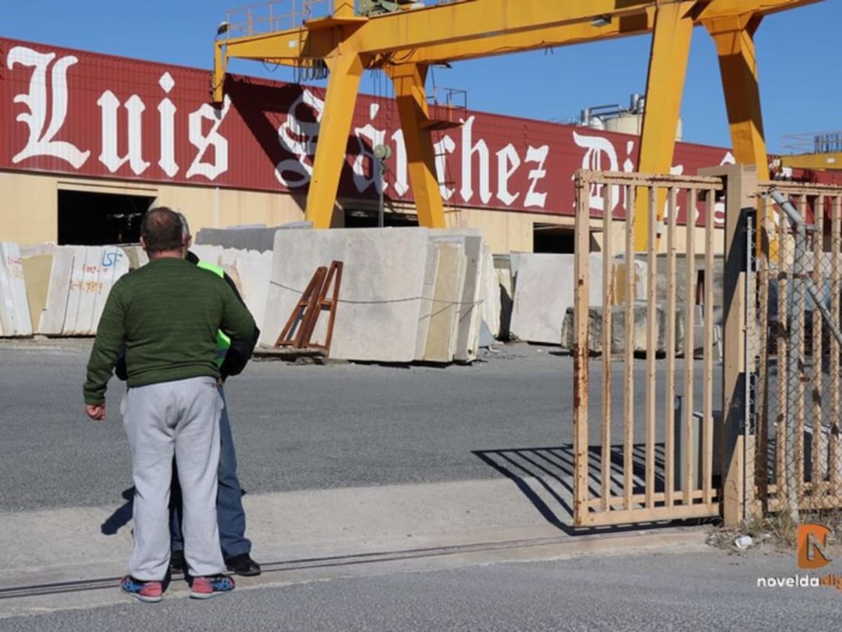 Huelga en la empresa de mármol Luis Sánchez por impago de nóminas y deuda