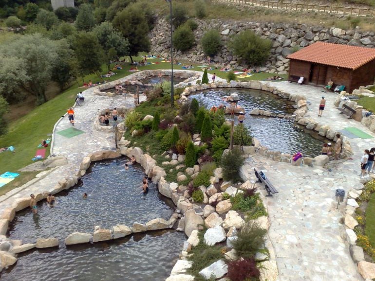 O investimento é de 82.000 euros, mediante un convenio coa Axencia de Turismo de Galicia para a promoción, difusión e fomento do turismo.